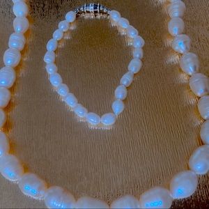 Real river pearl necklace and bracelet set